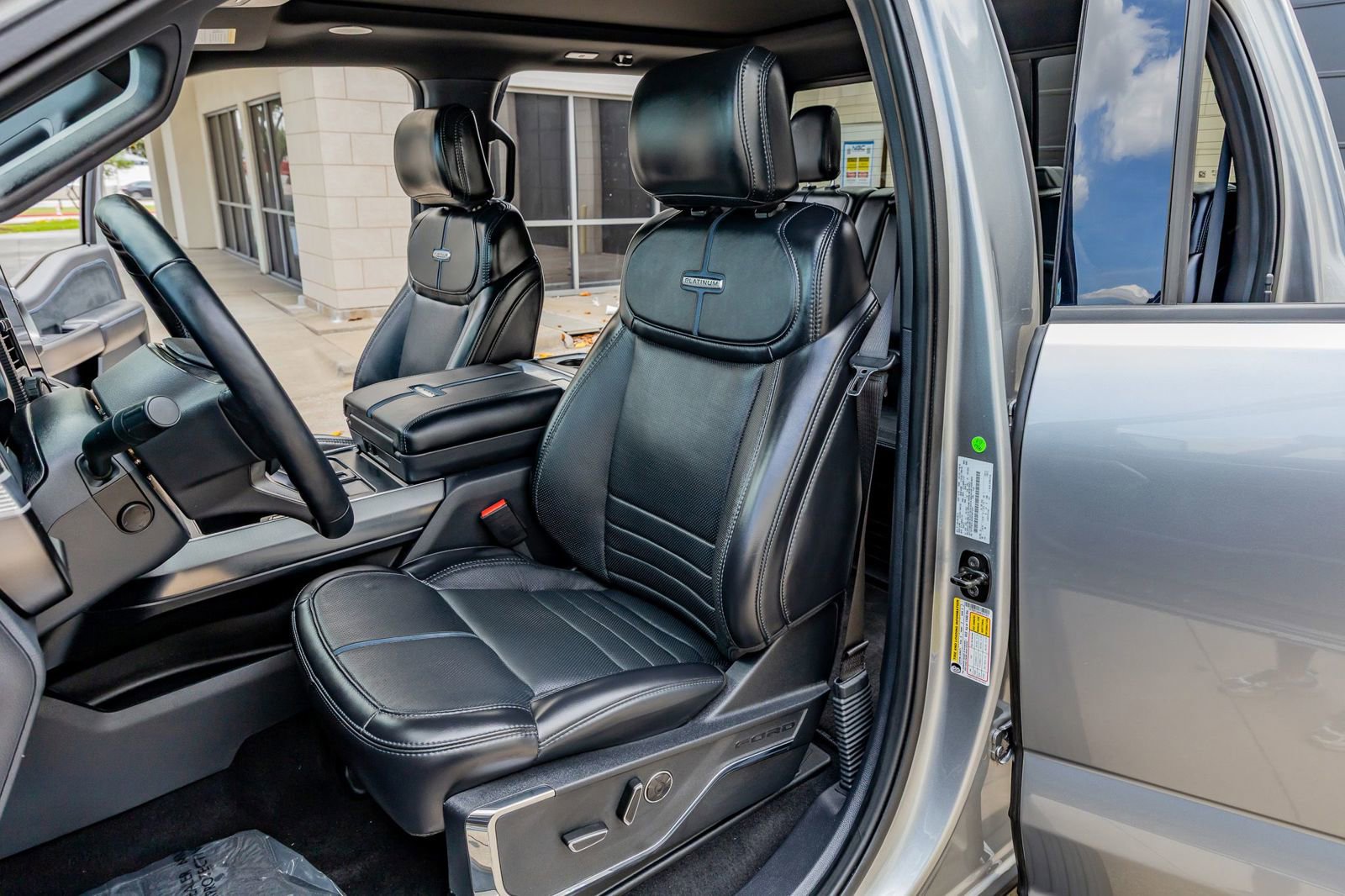 Used 2024 Ford F150 Platinum w/ Equipment Group 702A High AWD/4WD image 31