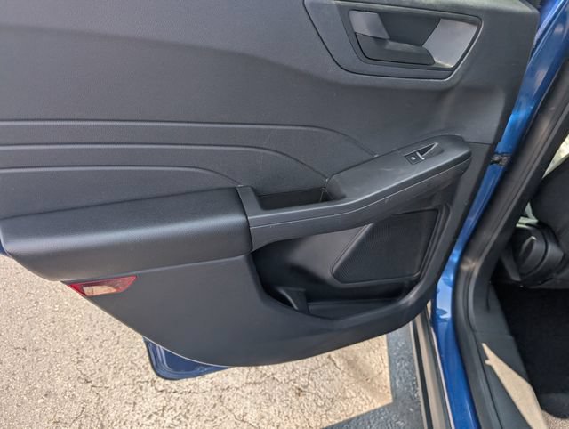 Used 2022 Ford Escape SE w/ Cold Weather Package FWD image 10