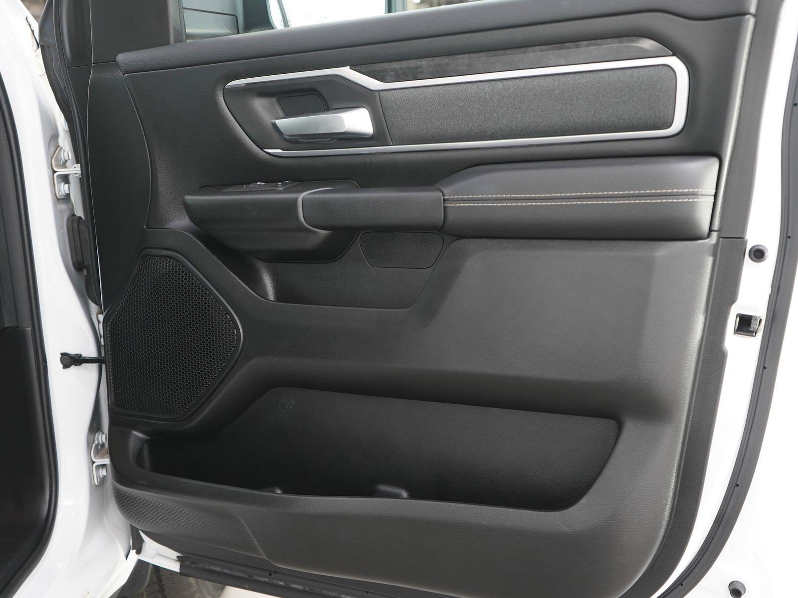 Used 2023 RAM 1500 Big Horn AWD/4WD image 9
