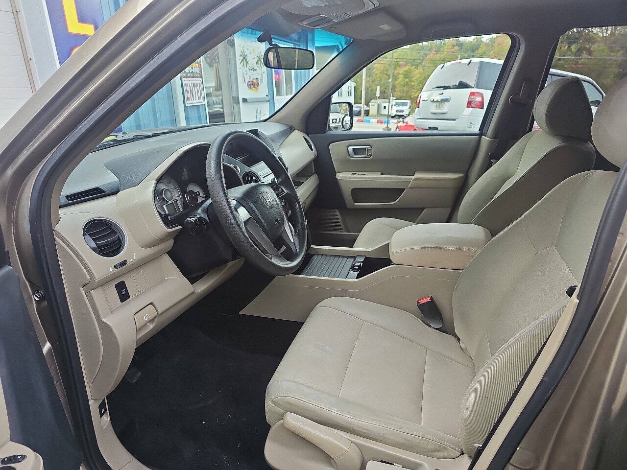 Used 2011 Honda Pilot LX image 12