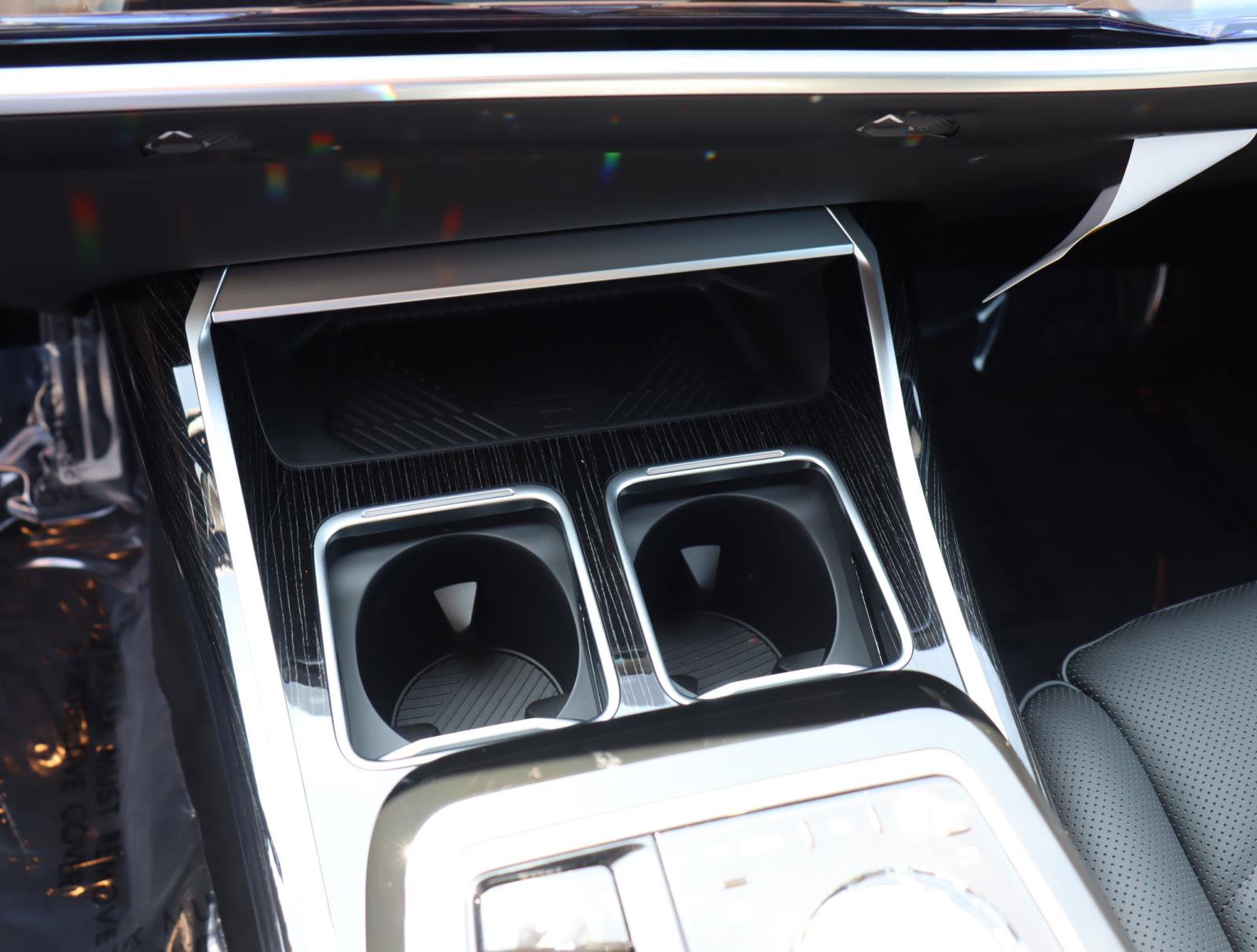 New 2026 BMW 740i w/ Premium Package image 24