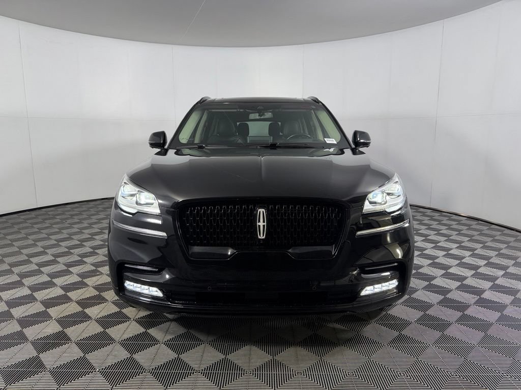Used 2022 Lincoln Aviator Reserve w/ Equipment Group 201A AWD/4WD image 3