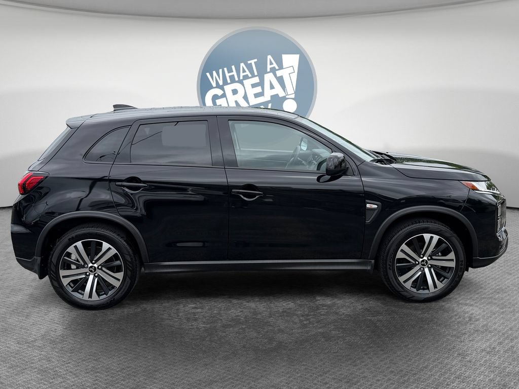 Used 2025 Mitsubishi Outlander Sport ES AWD/4WD image 2