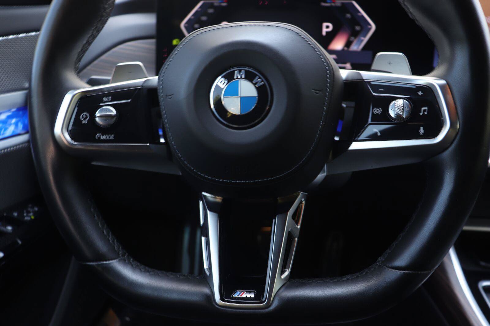Used 2023 BMW 740i RWD image 25