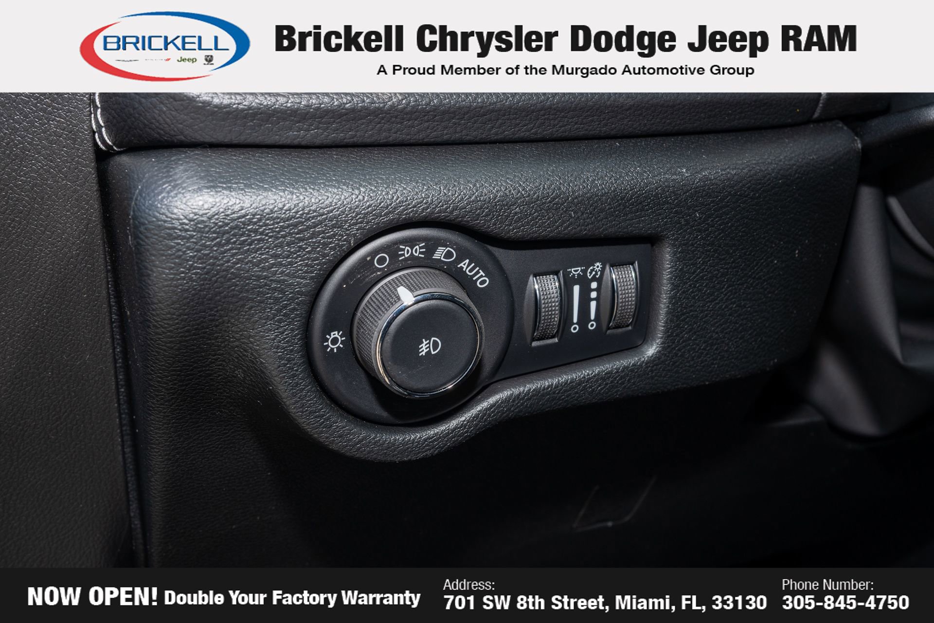 New 2026 Chrysler Pacifica Select image 30