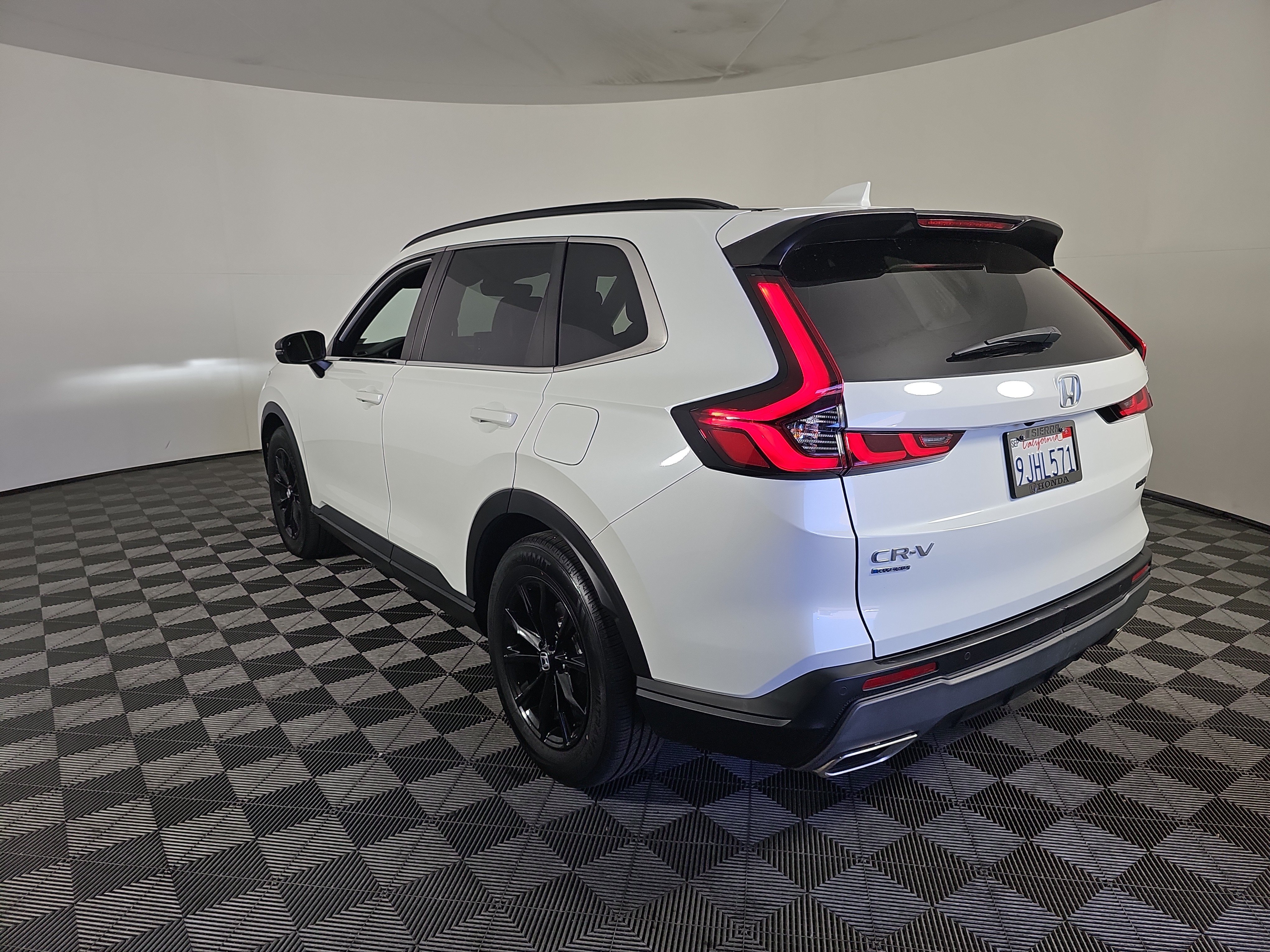 Certified 2024 Honda CR-V Sport-L image 6