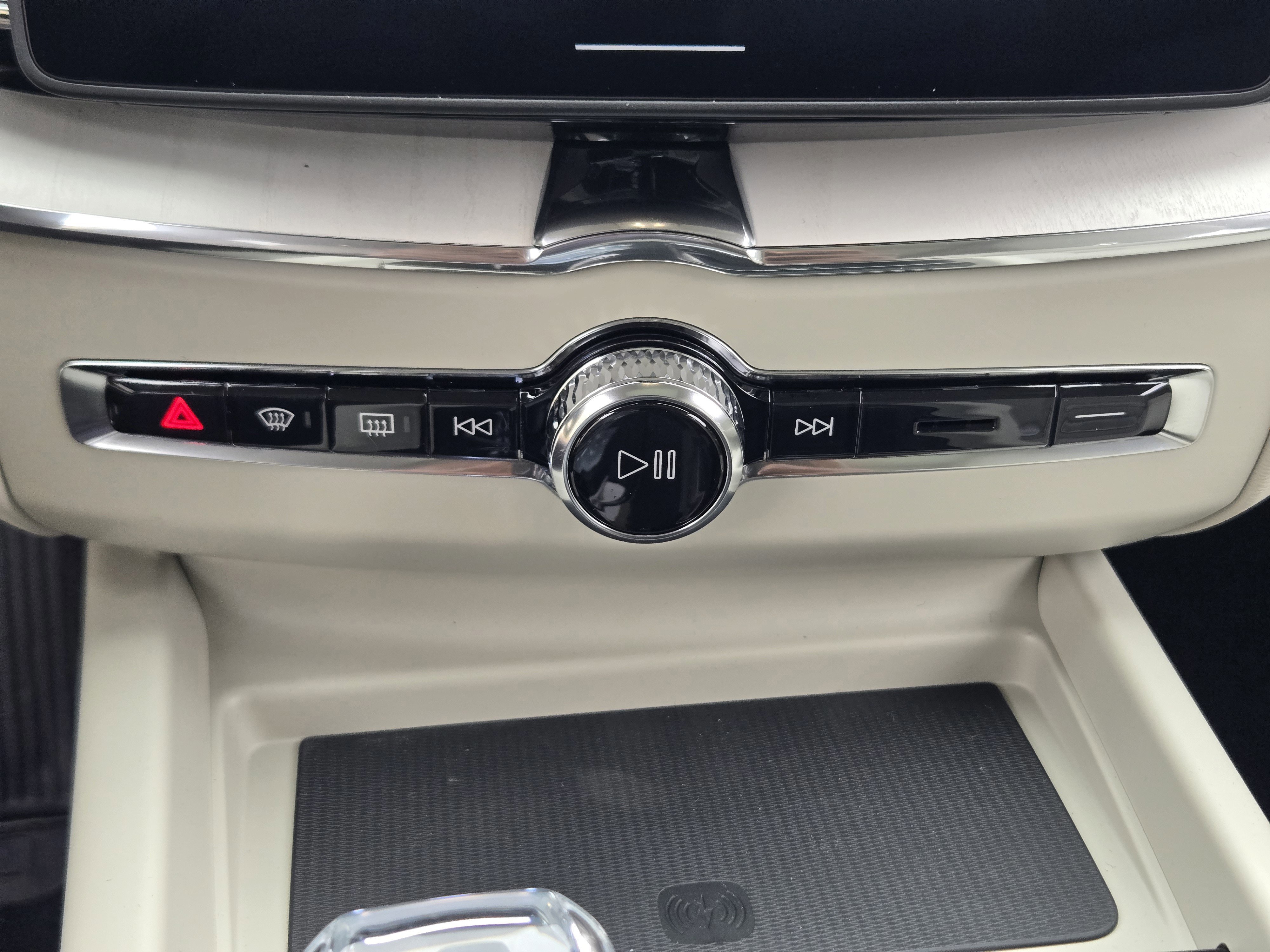 New 2026 Volvo XC60 B5 Ultra w/ Protection Package Premier AWD/4WD image 15