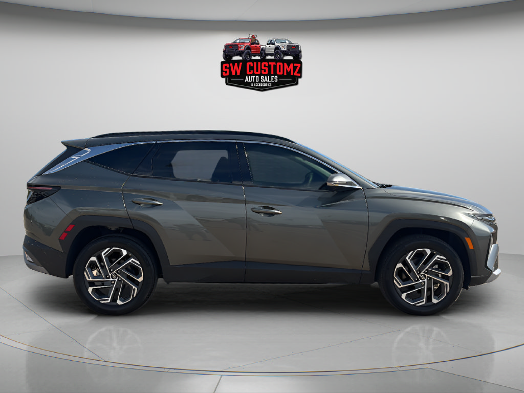 Used 2025 Hyundai Tucson Limited AWD/4WD image 8
