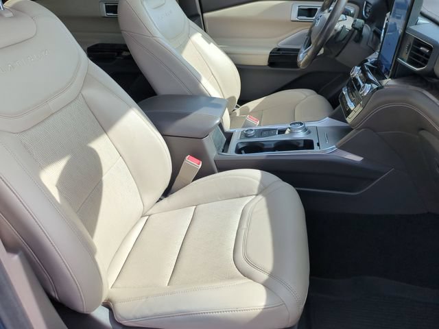 Used 2021 Ford Explorer Platinum w/ Equipment Group 601A AWD/4WD image 44