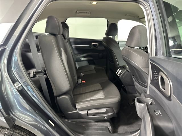 Used 2022 Kia Sorento LX FWD image 27