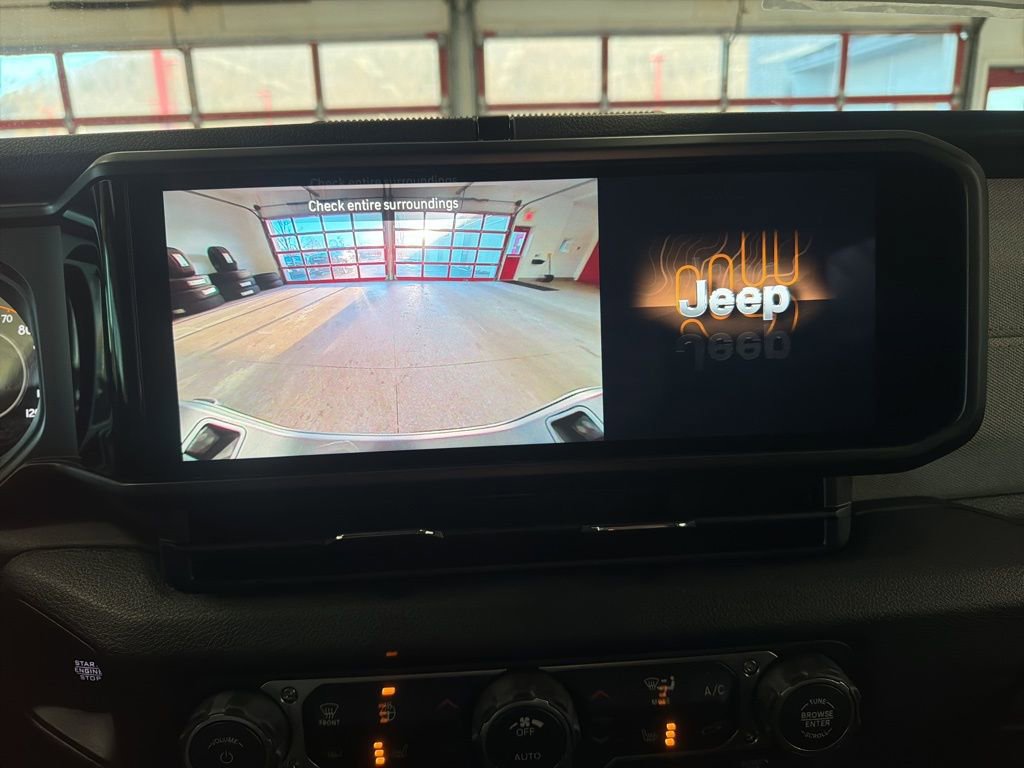 New 2026 Jeep Gladiator Sport AWD/4WD image 17