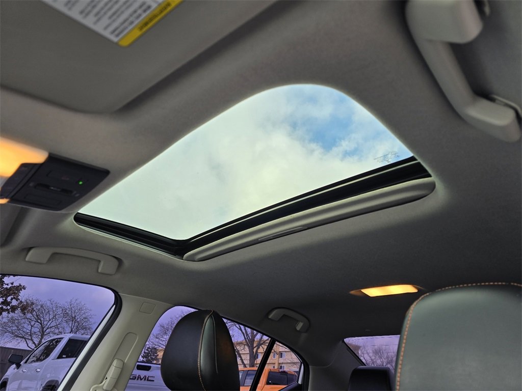 Used 2023 Nissan Sentra SR w/ SR Premium Package image 23