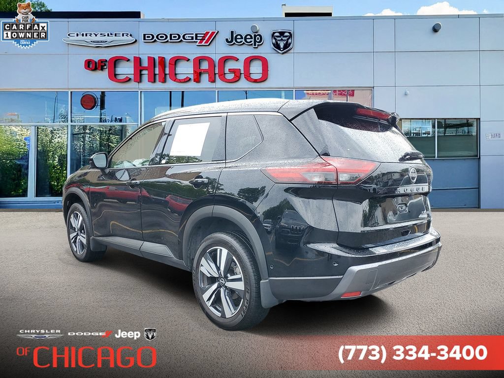 Used 2025 Nissan Rogue SL w/ Tech Package AWD/4WD image 3