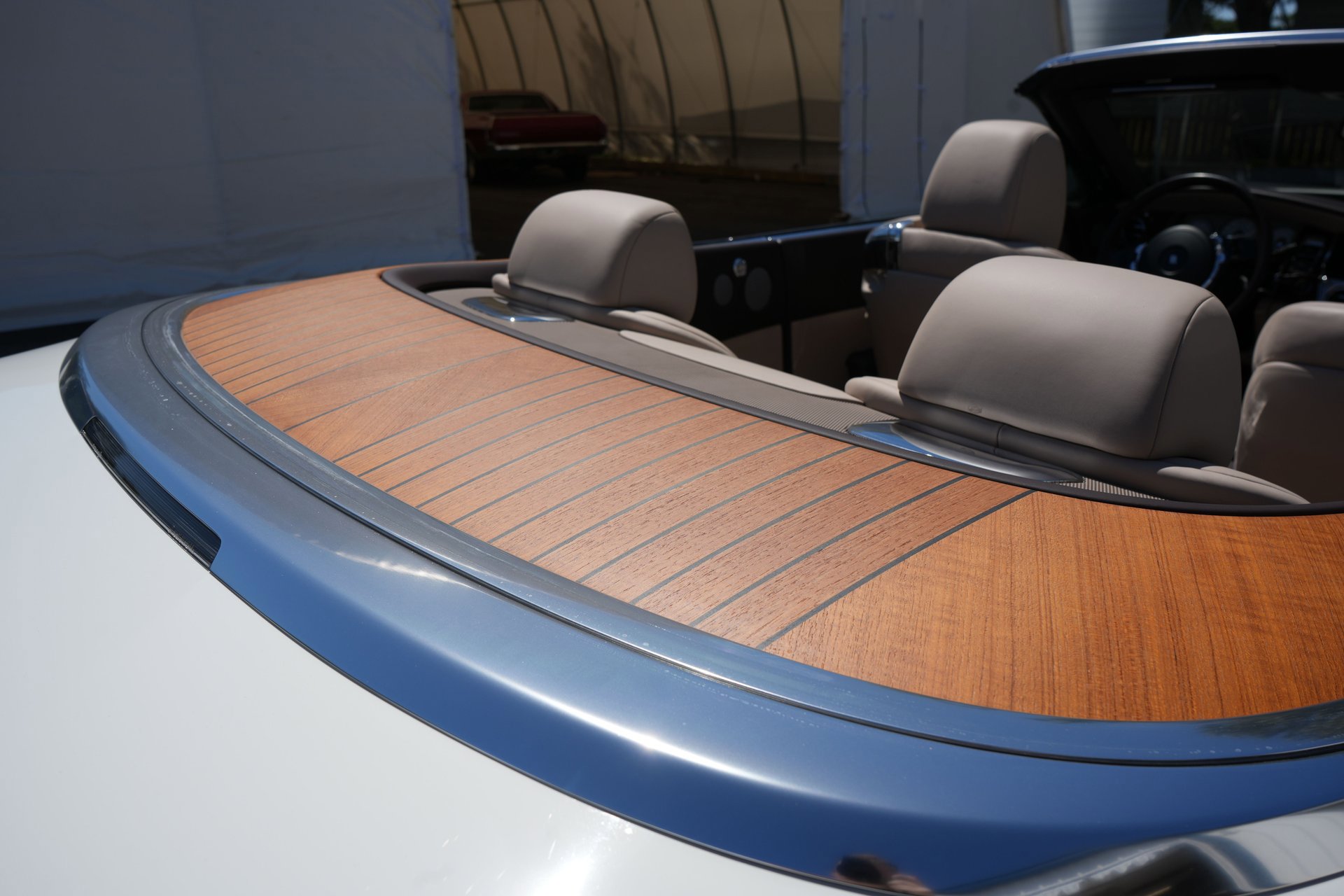 Used 2017 Rolls-Royce Dawn image 20