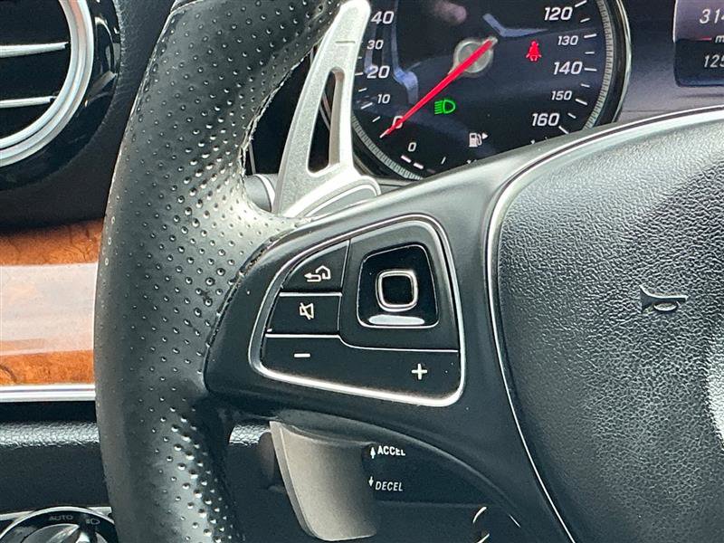 Used 2017 Mercedes-Benz E 300 4MATIC image 36