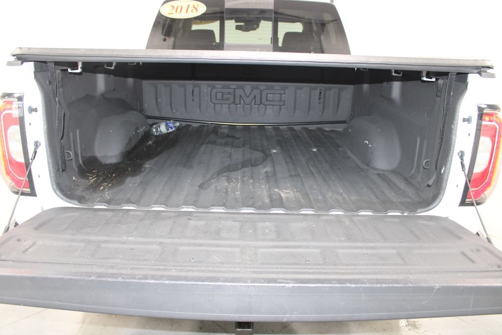 Used 2018 GMC Sierra 1500 SLT AWD/4WD image 18