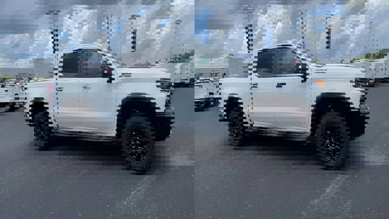 New 2025 Chevrolet Silverado 1500 ZR2 w/ Technology Package image 2