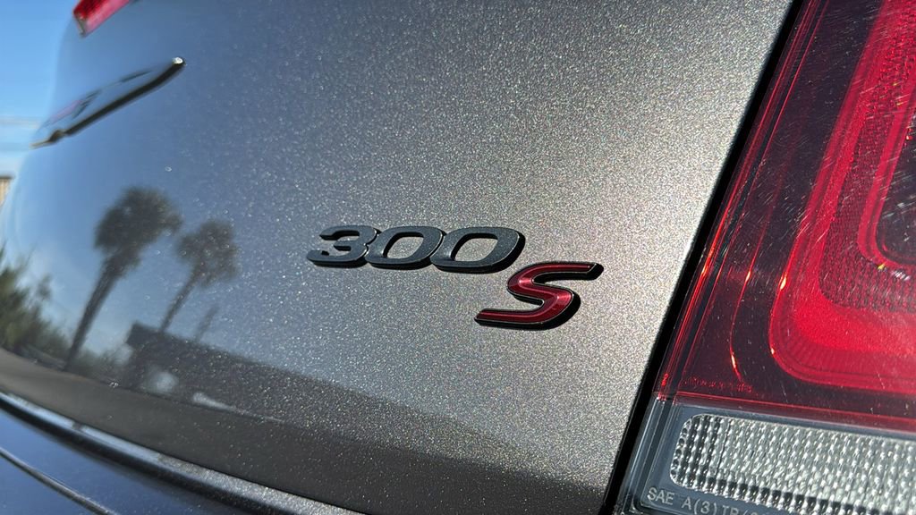 Used 2023 Chrysler 300 S w/ Comfort Group image 10