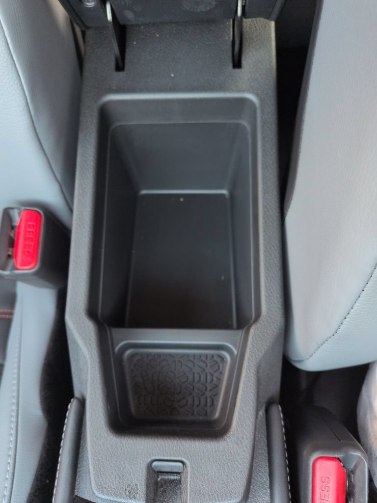 Used 2022 Nissan Kicks SR w/ Premium Package FWD image 26