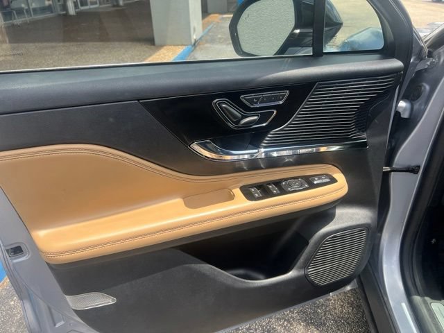 Used 2022 Lincoln Corsair Reserve w/ Elements Package FWD image 14