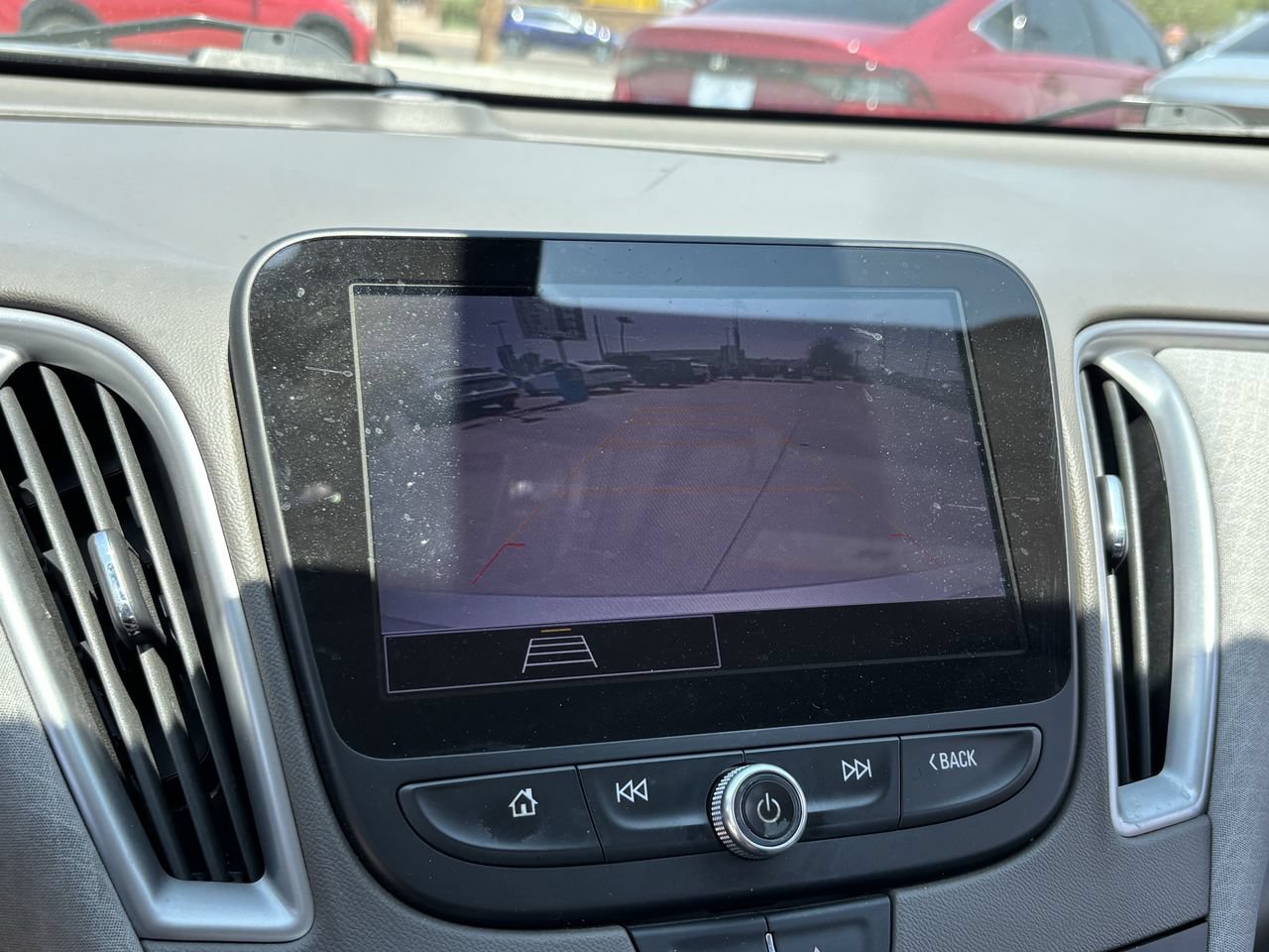 Used 2021 Chevrolet Malibu LS FWD image 21