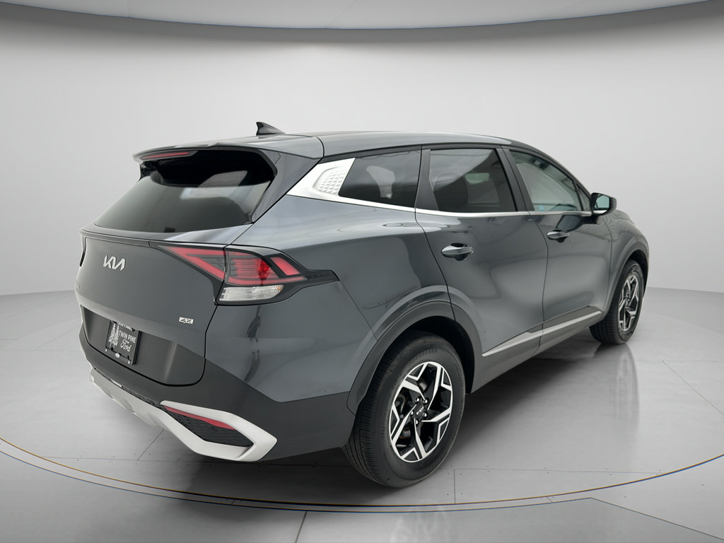 Used 2024 Kia Sportage LX AWD/4WD image 5