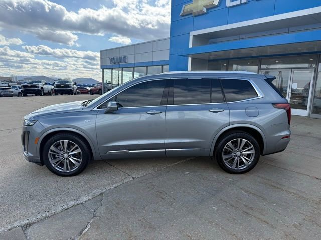 Used 2025 Cadillac XT6 Premium Luxury image 2