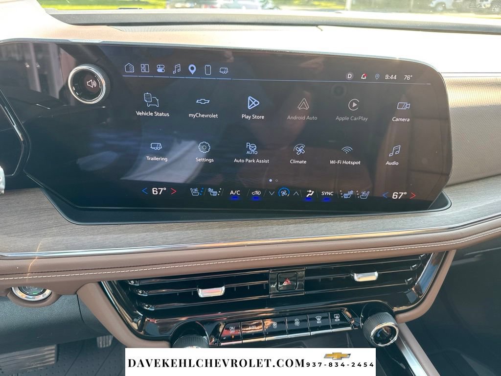 Used 2025 Chevrolet Suburban High Country AWD/4WD image 14