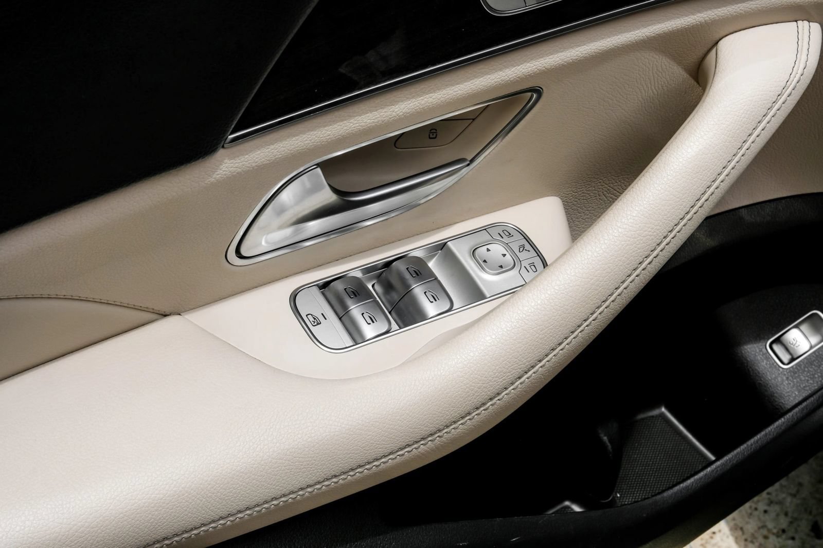 Used 2021 Mercedes-Benz GLE 350 w/ Premium Package image 52