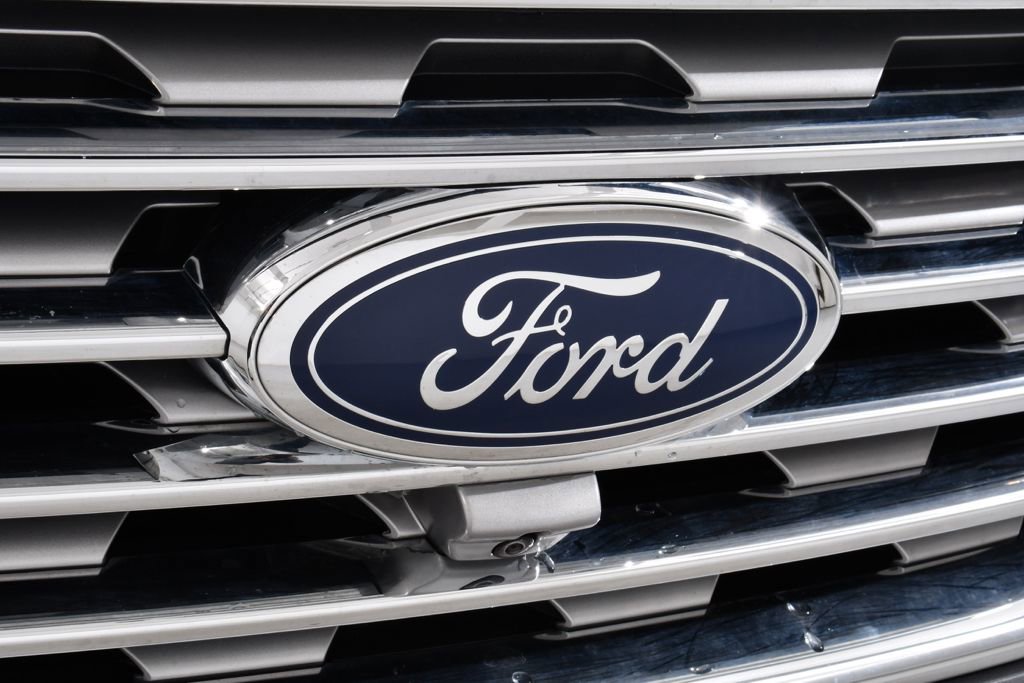 Used 2024 Ford Edge Titanium w/ Equipment Group 301A image 21