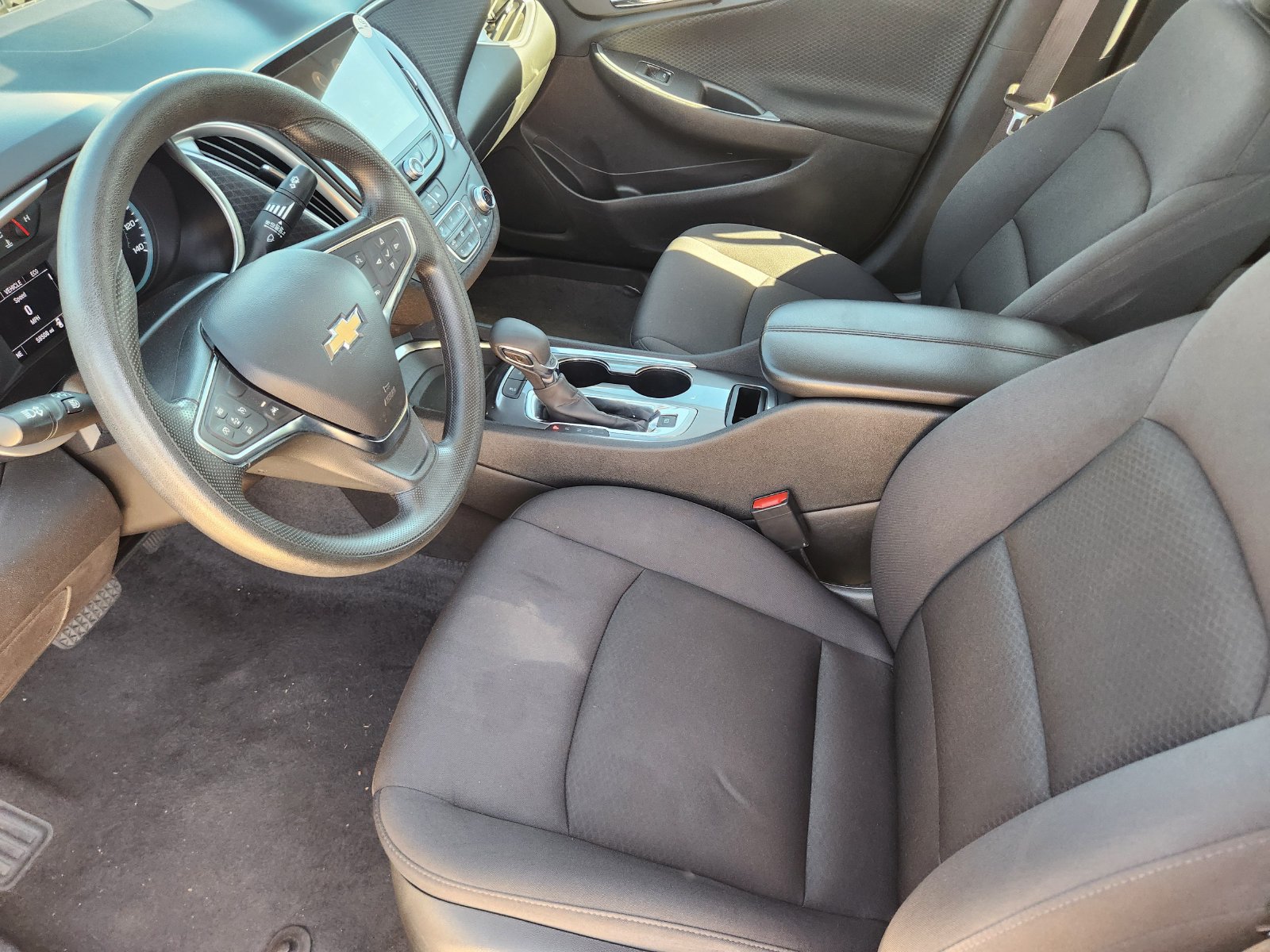 Used 2025 Chevrolet Malibu LT FWD image 14