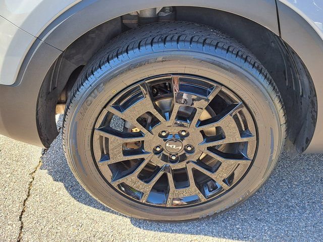 Used 2022 Kia Telluride SX w/ Nightfall Edition Package AWD/4WD image 32