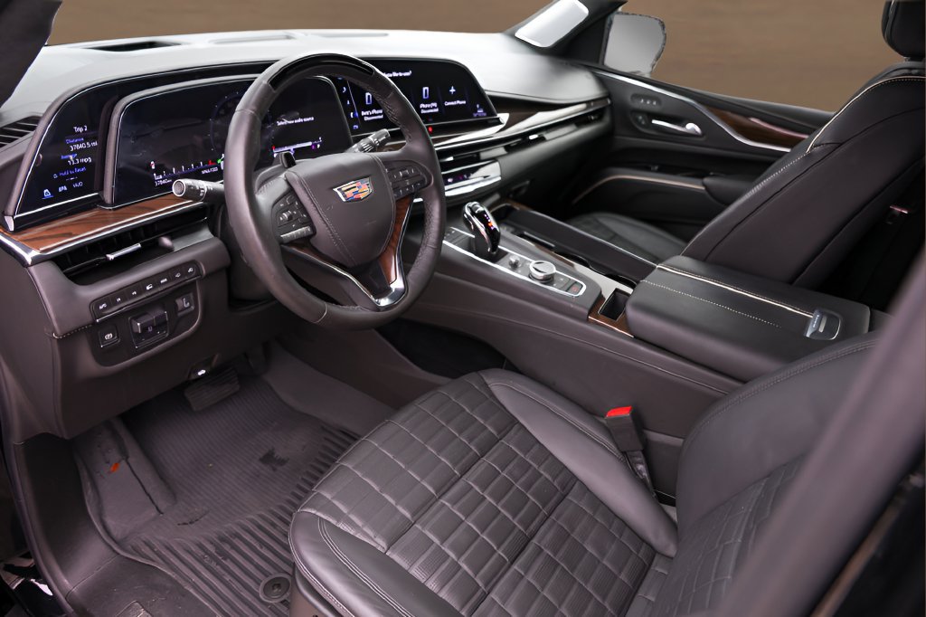 Certified 2024 Cadillac Escalade ESV Sport Platinum w/ LPO, ONYX Package AWD/4WD image 9