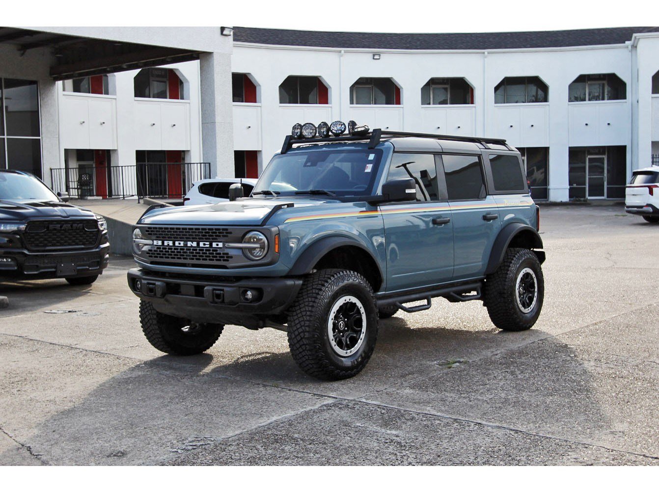 Used 2022 Ford Bronco Badlands AWD/4WD image 3