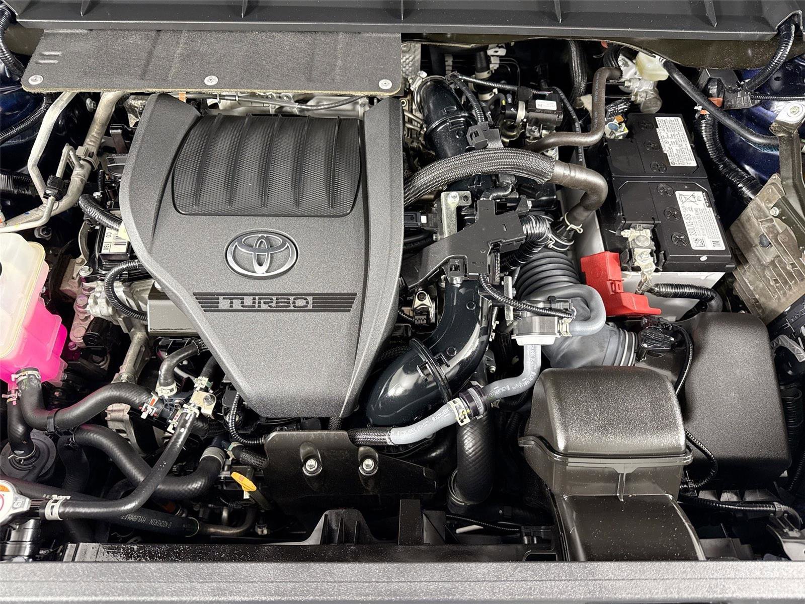 Used 2024 Toyota Highlander Platinum FWD image 47