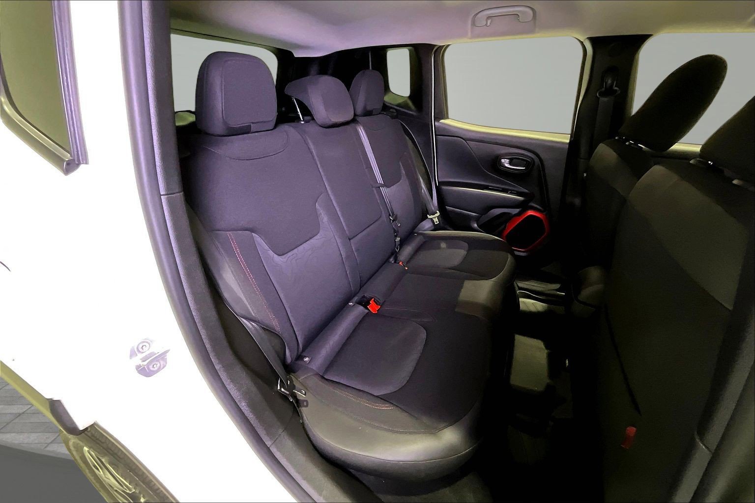 Used 2016 Jeep Renegade Trailhawk AWD/4WD image 25