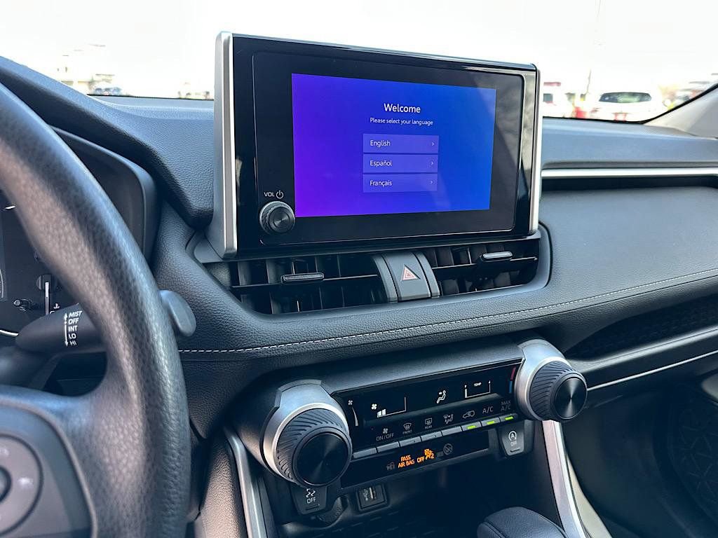 Certified 2023 Toyota RAV4 LE image 27