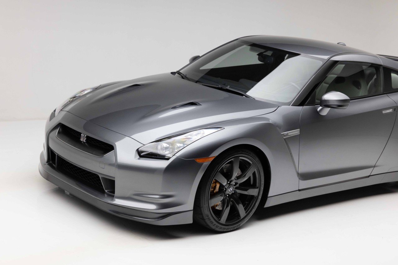 Used 2010 Nissan GT-R Premium AWD/4WD image 17
