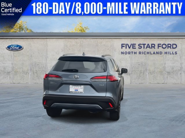Used 2023 Toyota Corolla Cross XLE w/ Convenience Package FWD image 9
