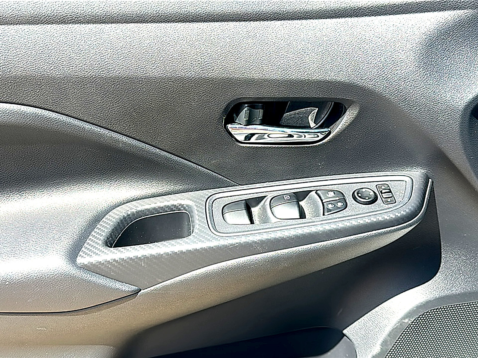 Certified 2025 Nissan Versa SV w/ Trunk Package FWD image 16