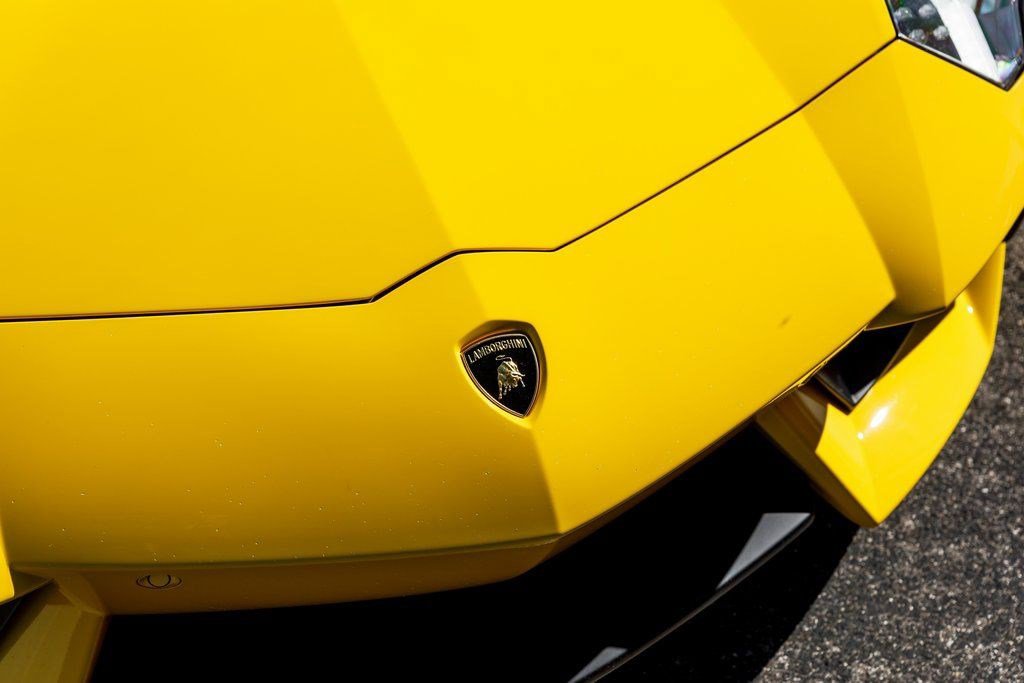 Used 2014 Lamborghini Aventador image 11
