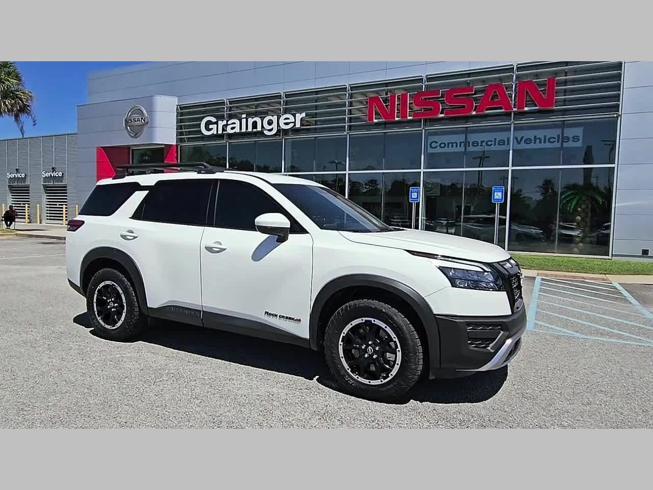Used 2025 Nissan Pathfinder Rock Creek AWD/4WD image 17