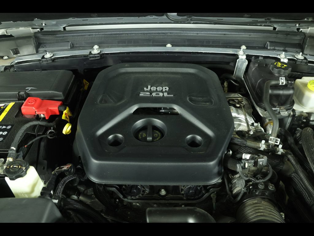 Used 2022 Jeep Wrangler Unlimited Rubicon 4xe w/ Cold Weather Group AWD/4WD image 19