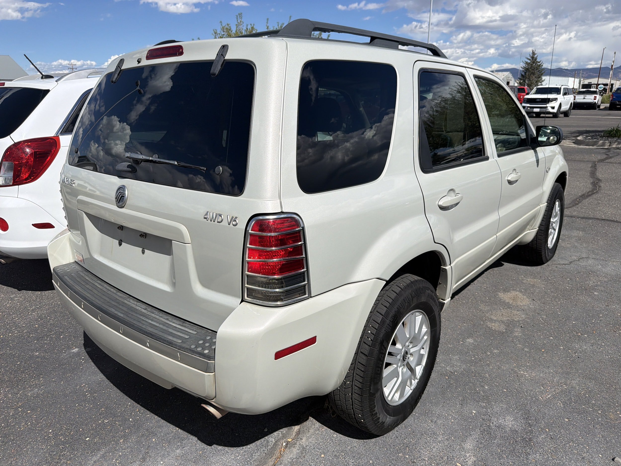 Used 2007 Mercury Mariner Luxury AWD/4WD image 5