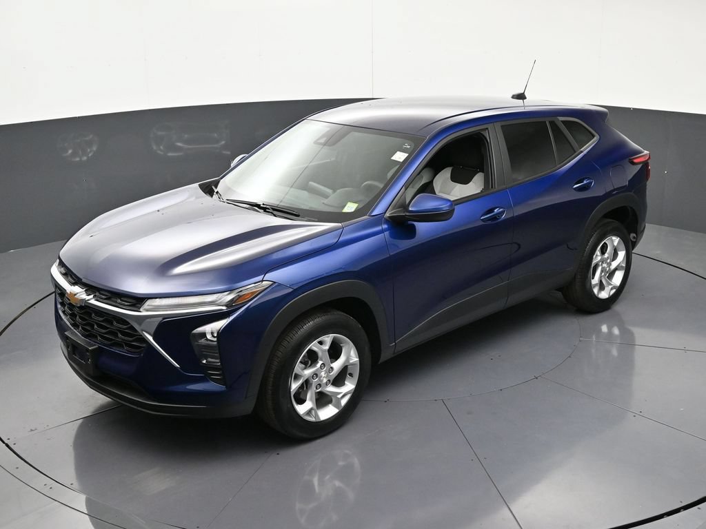 Certified 2024 Chevrolet Trax LS w/ LS Convenience Package FWD image 16