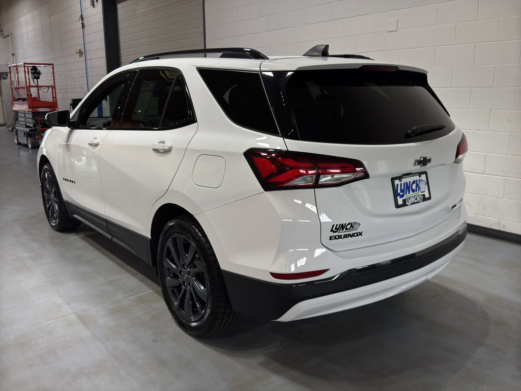 Used 2022 Chevrolet Equinox RS w/ Infotainment Package image 3