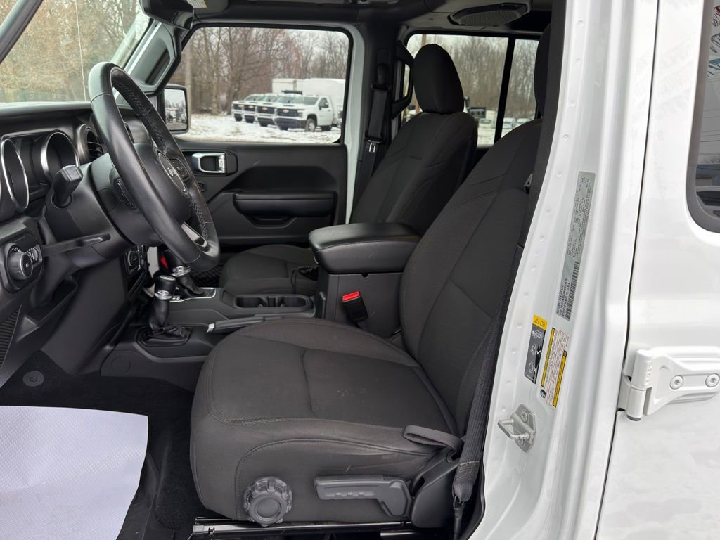 Used 2022 Jeep Wrangler Unlimited Sport image 3