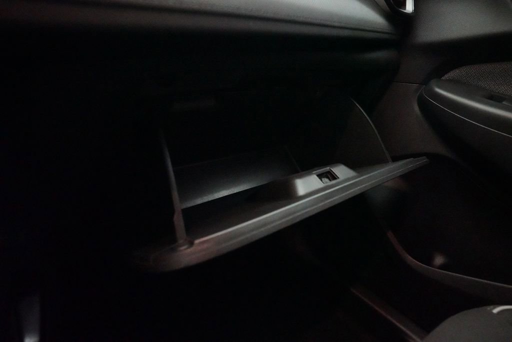 Used 2025 Chevrolet TrailBlazer LT AWD/4WD image 29