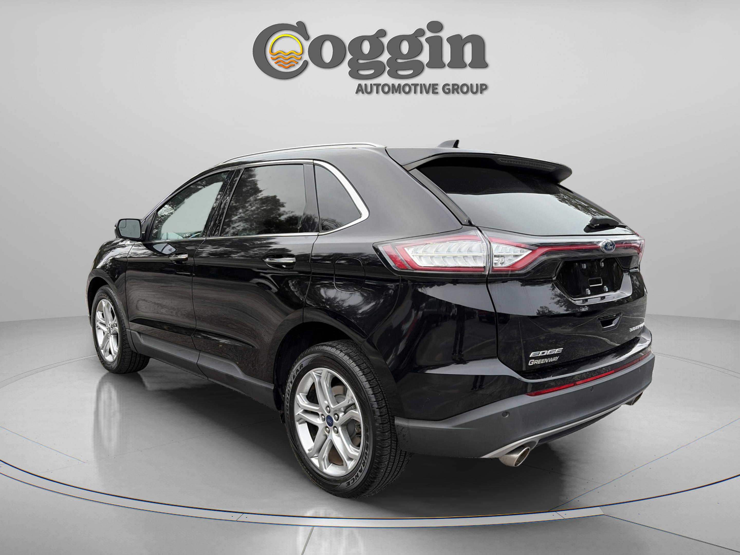 Used 2018 Ford Edge Titanium w/ Technology Package image 3