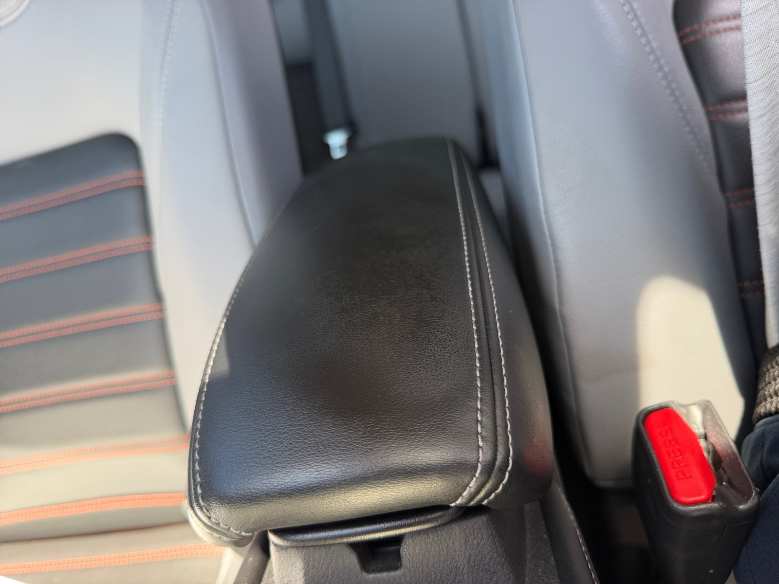Used 2023 Nissan Kicks SR w/ SR Premium Package FWD image 15